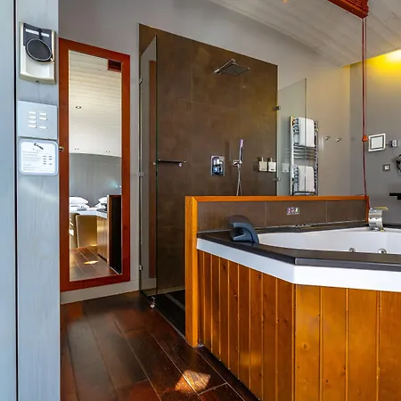 Elegance Suites Hotel Hotel