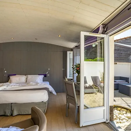 Hotell Elegance 4*