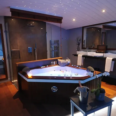 Hotel Elegance Suites Hotel