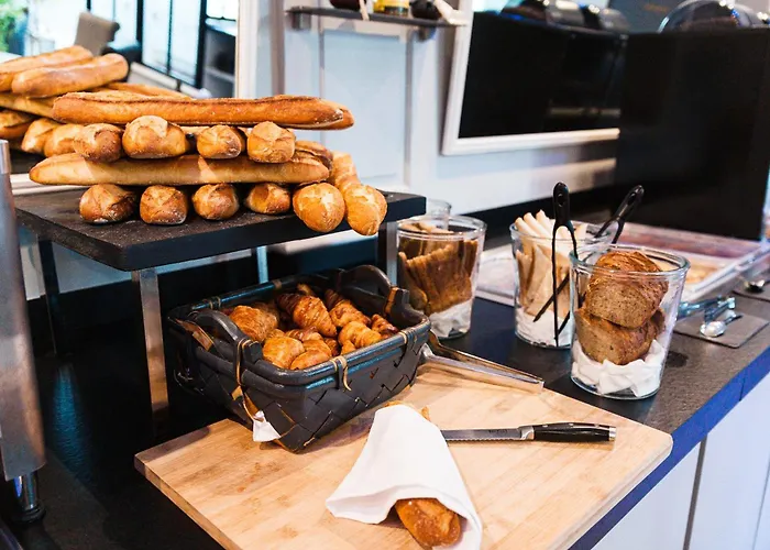 Hotel Elegance Suites Hotel