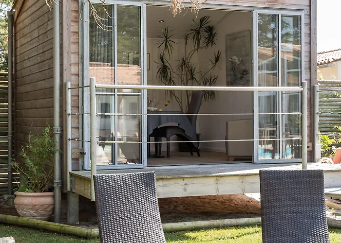 Hotel Elegance Suites Hotel 4*